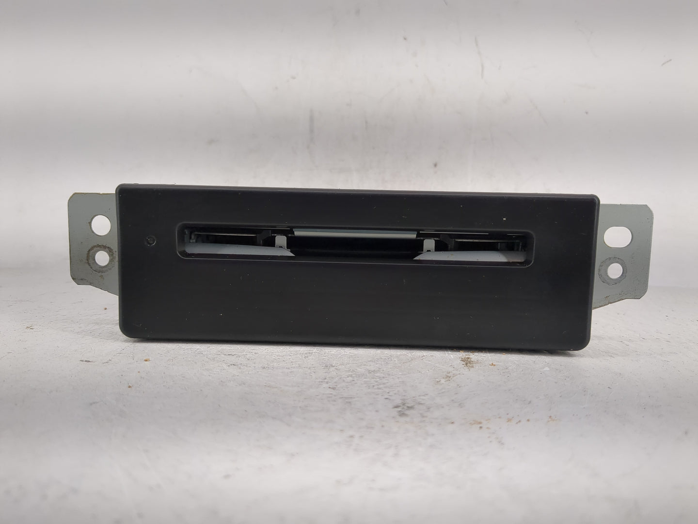 2016 Buick Lacrosse Radio AM FM Cd Player Receiver Replacement P/N:84016435 Fits Fits 2017 OEM Used Auto Parts - Oemusedauto