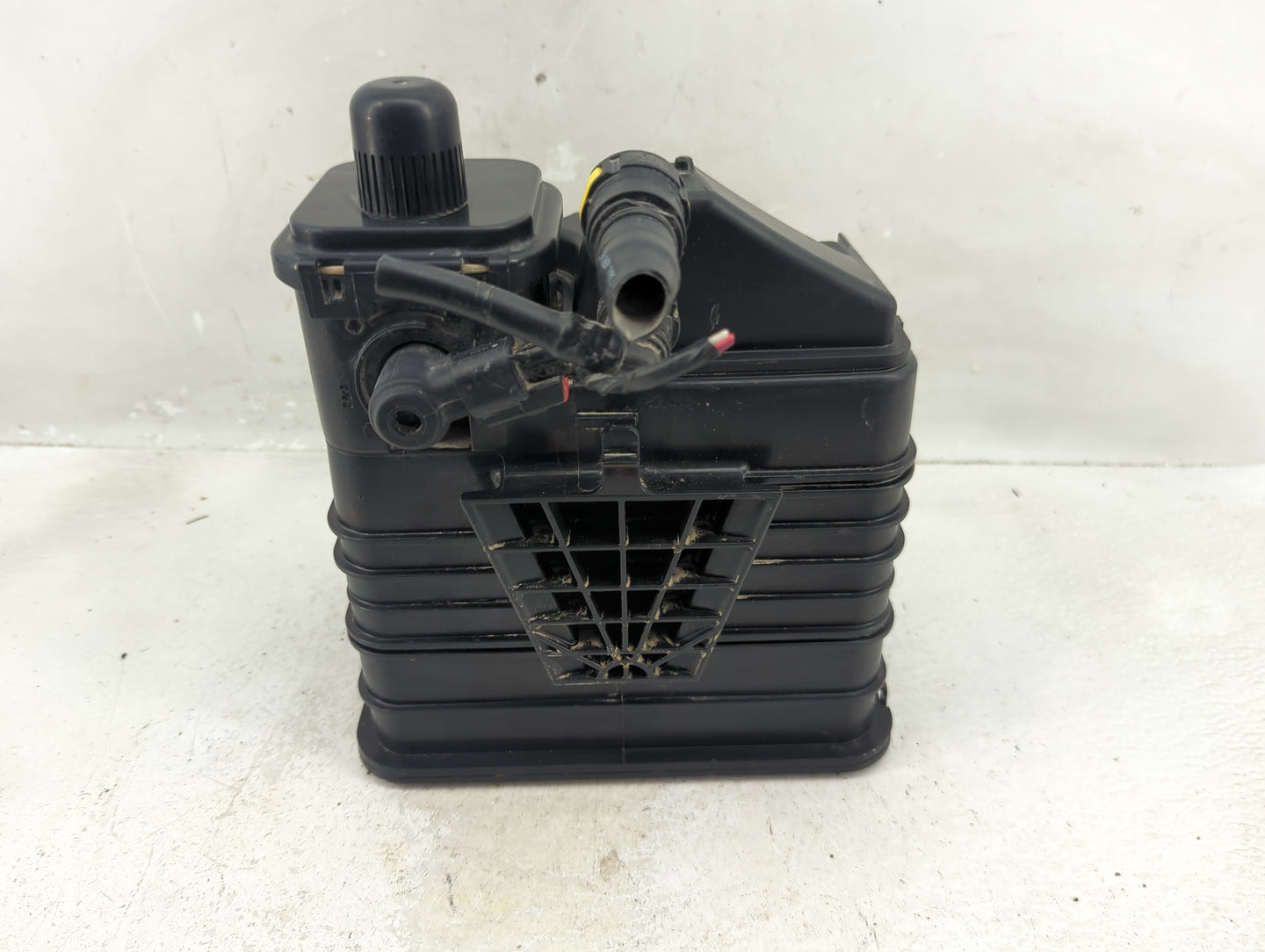 2016 Buick Lacrosse Fuel Vapor Charcoal Canister - Oemusedautoparts1.com