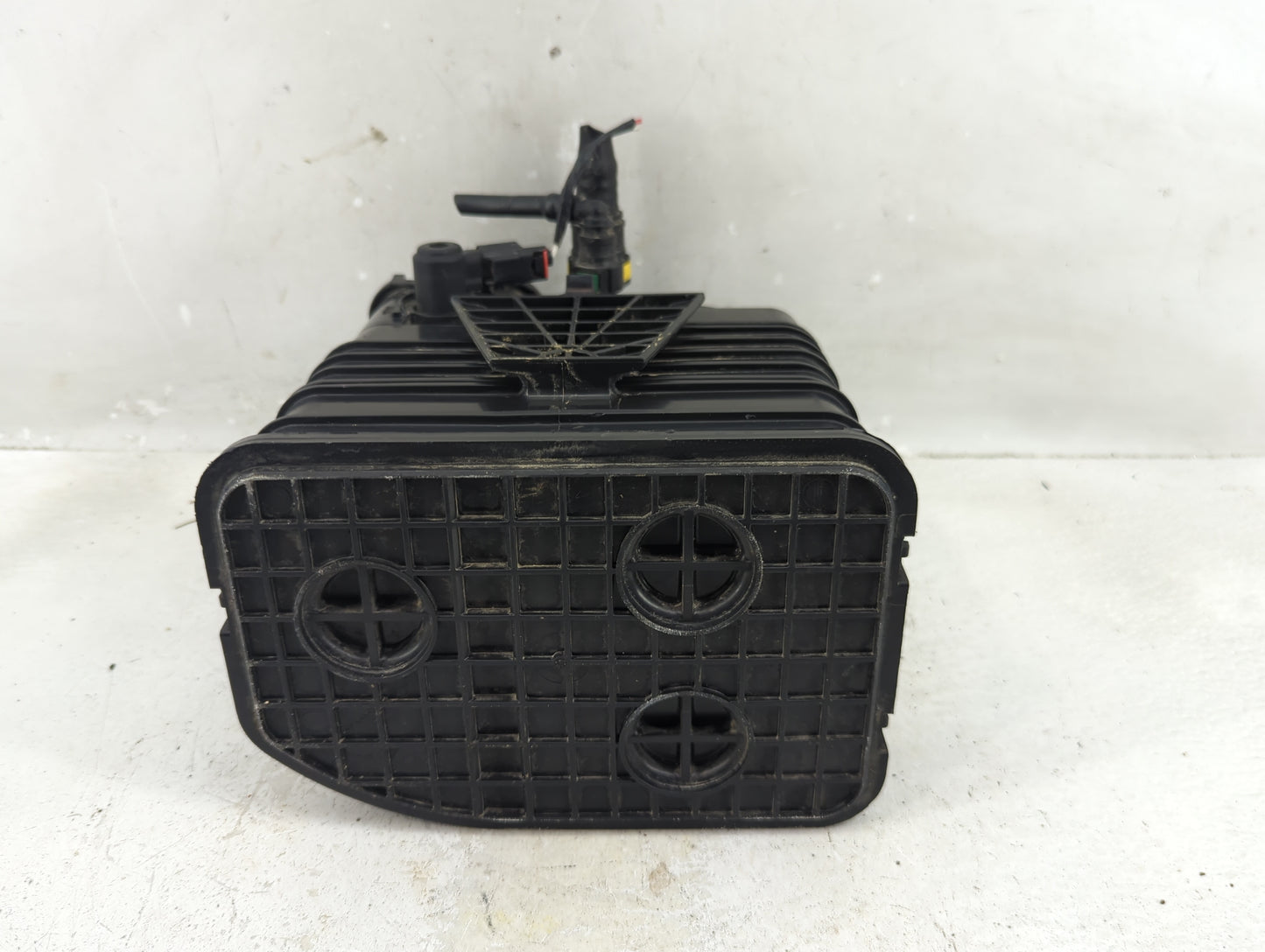 2016 Buick Lacrosse Fuel Vapor Charcoal Canister 1356689 - Oemusedautoparts1.com