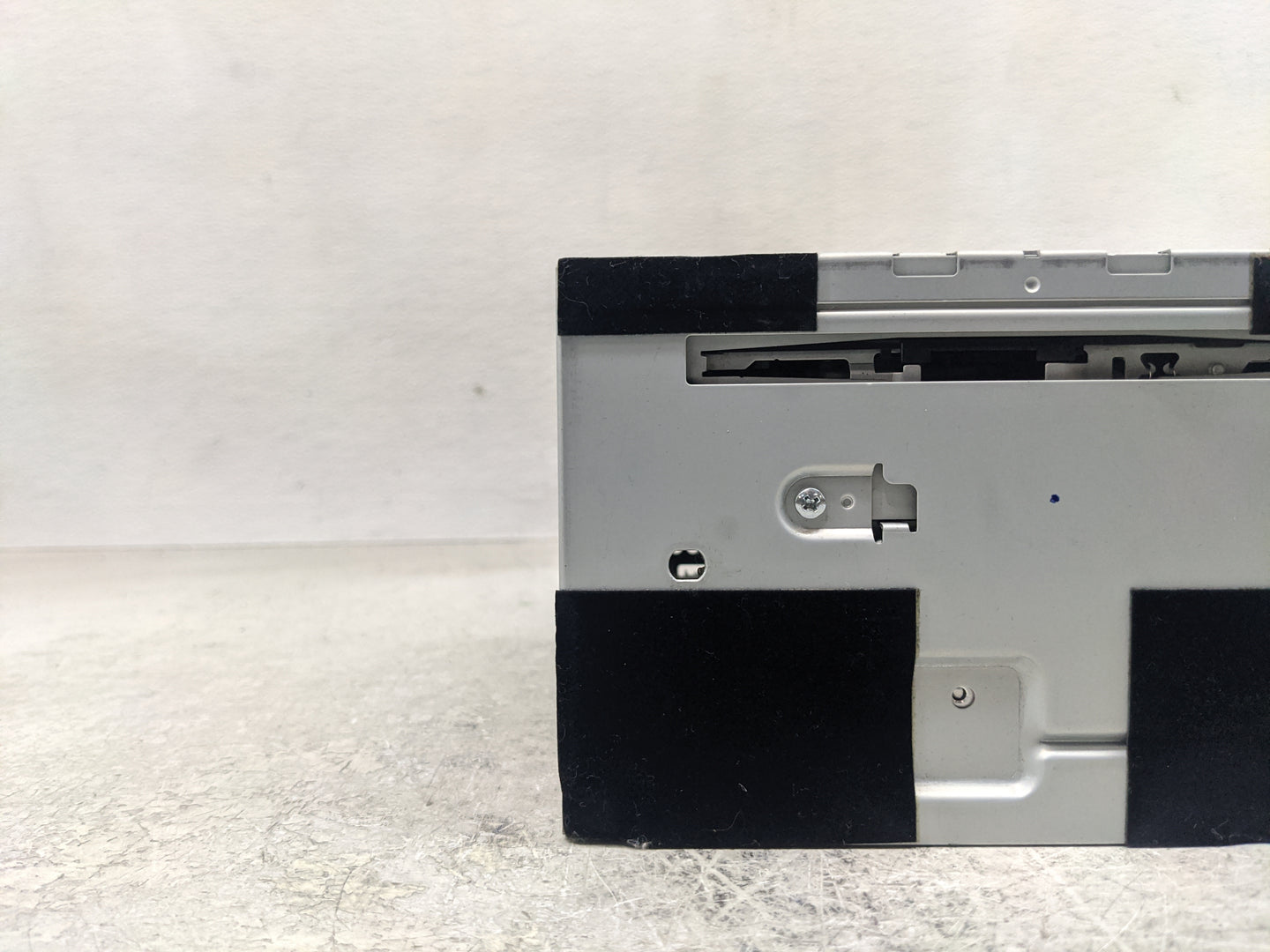 2016 Buick Lacrosse Radio AM FM Cd Player Receiver Replacement P/N:8S4T-19C107-BG 26679455 Fits OEM Used Auto Parts - Oemuse