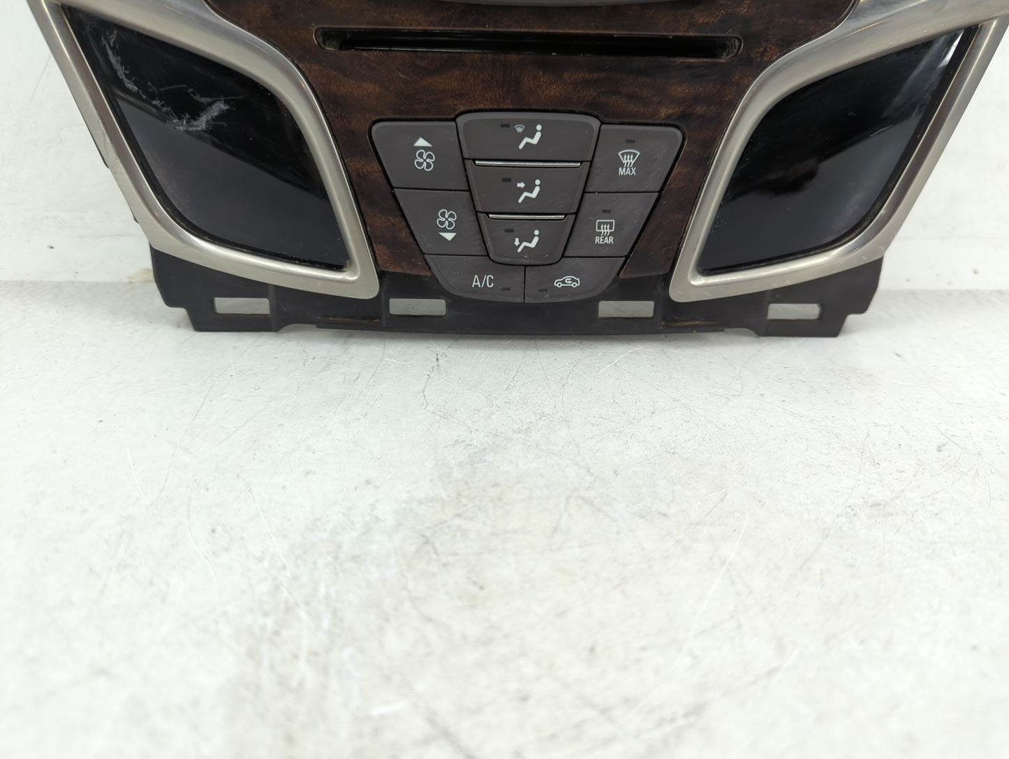 2014-2016 Buick Lacrosse Radio Control Panel - Oemusedautoparts1.com