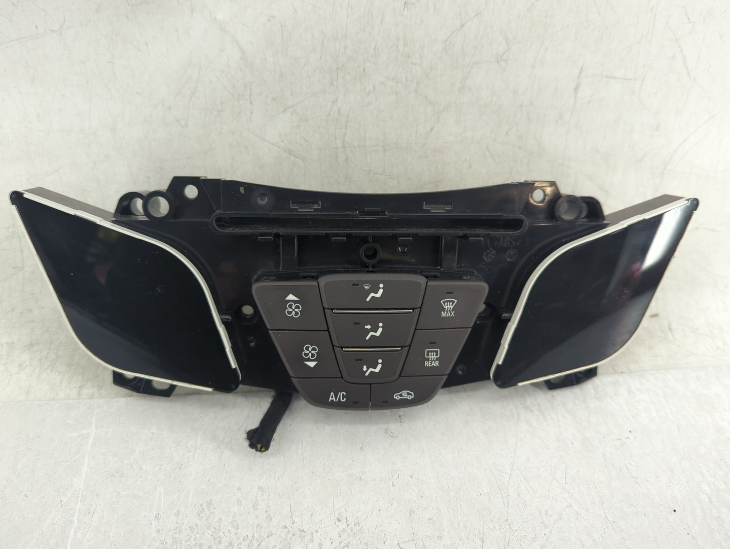 2014-2016 Buick Lacrosse Ac Heater Climate Control Temperature Oem - Oemusedautoparts1.com