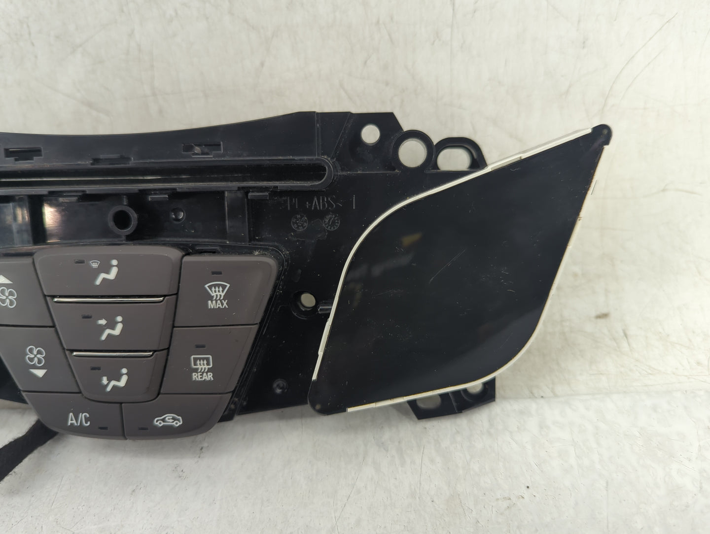 2014-2016 Buick Lacrosse Ac Heater Climate Control Temperature Oem - Oemusedautoparts1.com