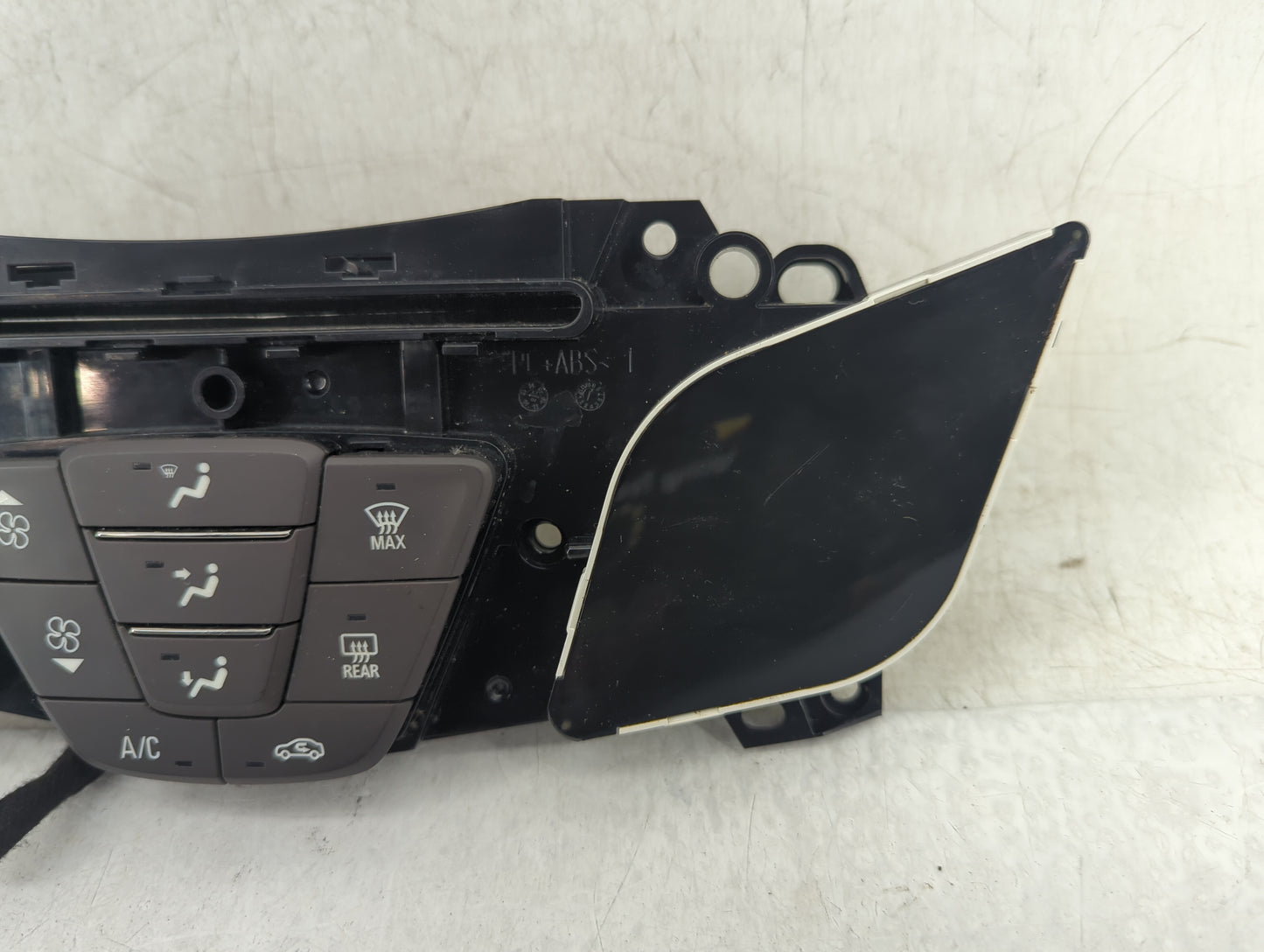 2014-2016 Buick Lacrosse Ac Heater Climate Control Temperature Oem - Oemusedautoparts1.com
