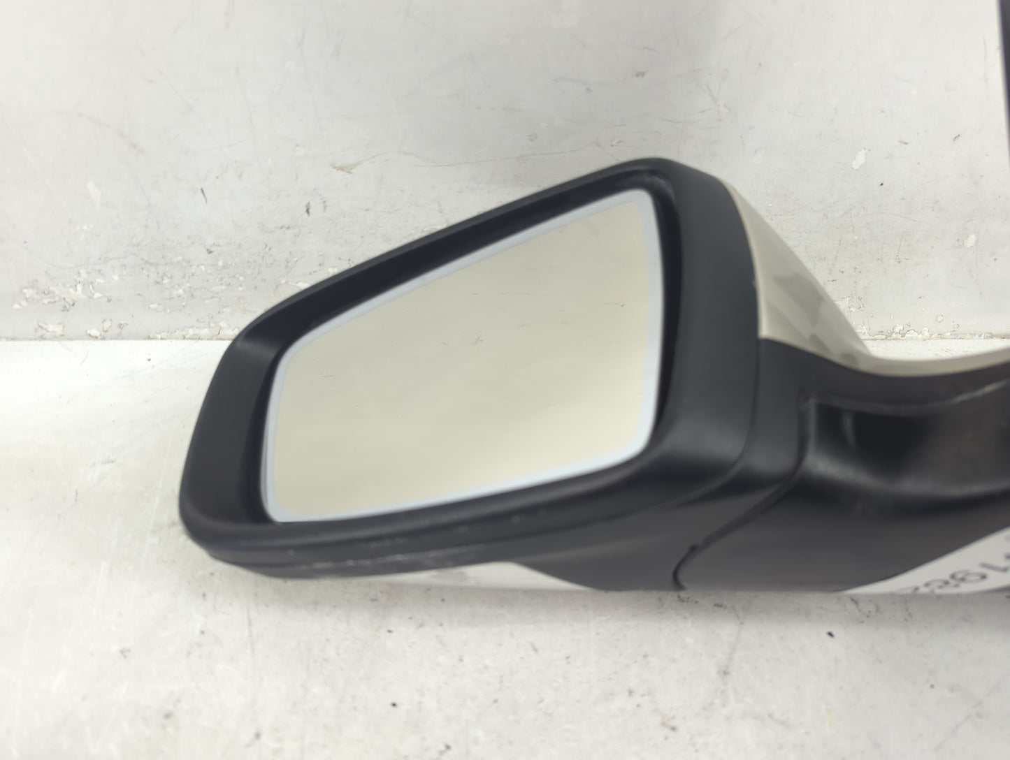 2013-2016 Buick Lacrosse Driver Side View Mirror - Left Door Mirror OEM Used - Oemusedautoparts1.com