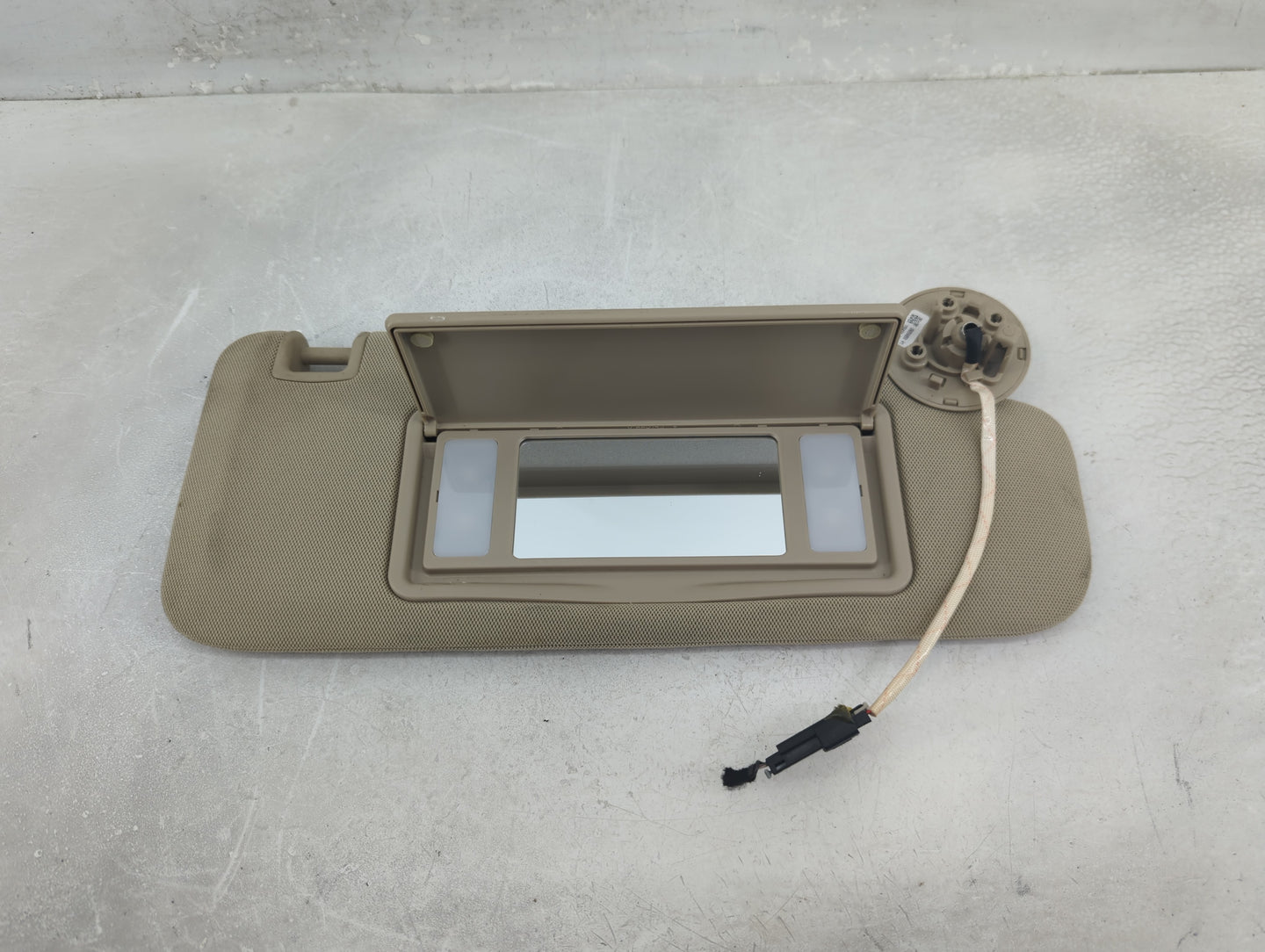 2016 Buick Lacrosse Sun Visor Shade Replacement Passenger Right Mirror Fits OEM Used Auto Parts - Oemusedautoparts1.com