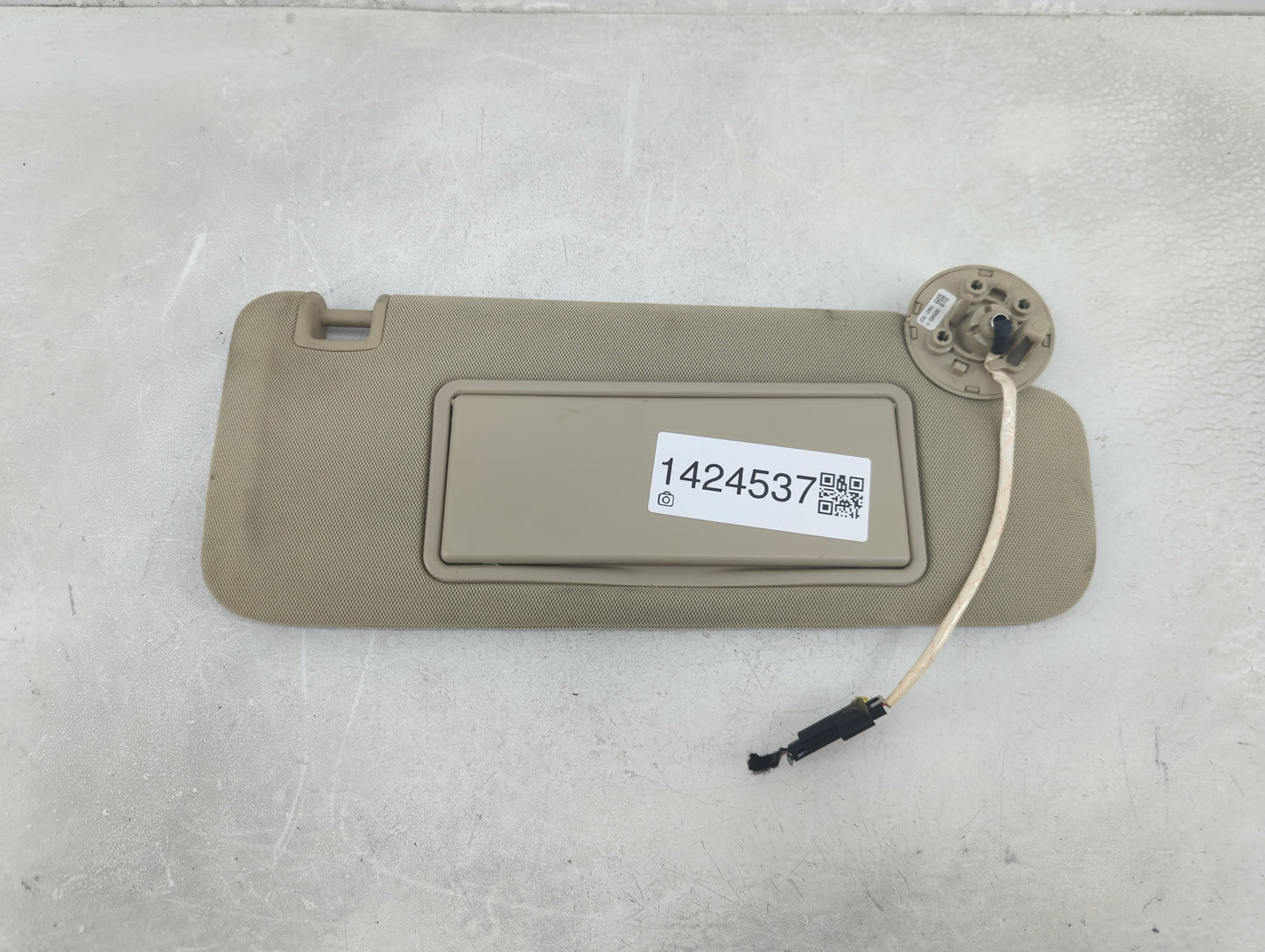 2016 Buick Lacrosse Sun Visor Shade Replacement Passenger Right Mirror Fits OEM Used Auto Parts - Oemusedautoparts1.com