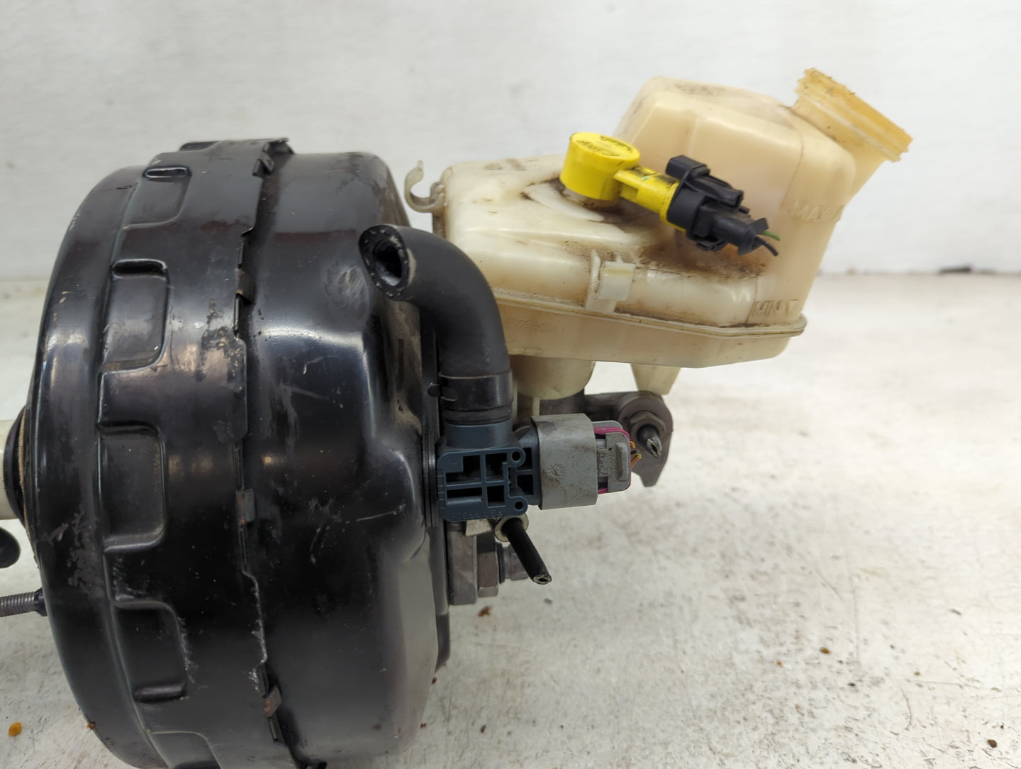 2010-2016 Buick Lacrosse Power Brake Booster Oem - Oemusedautoparts1.com