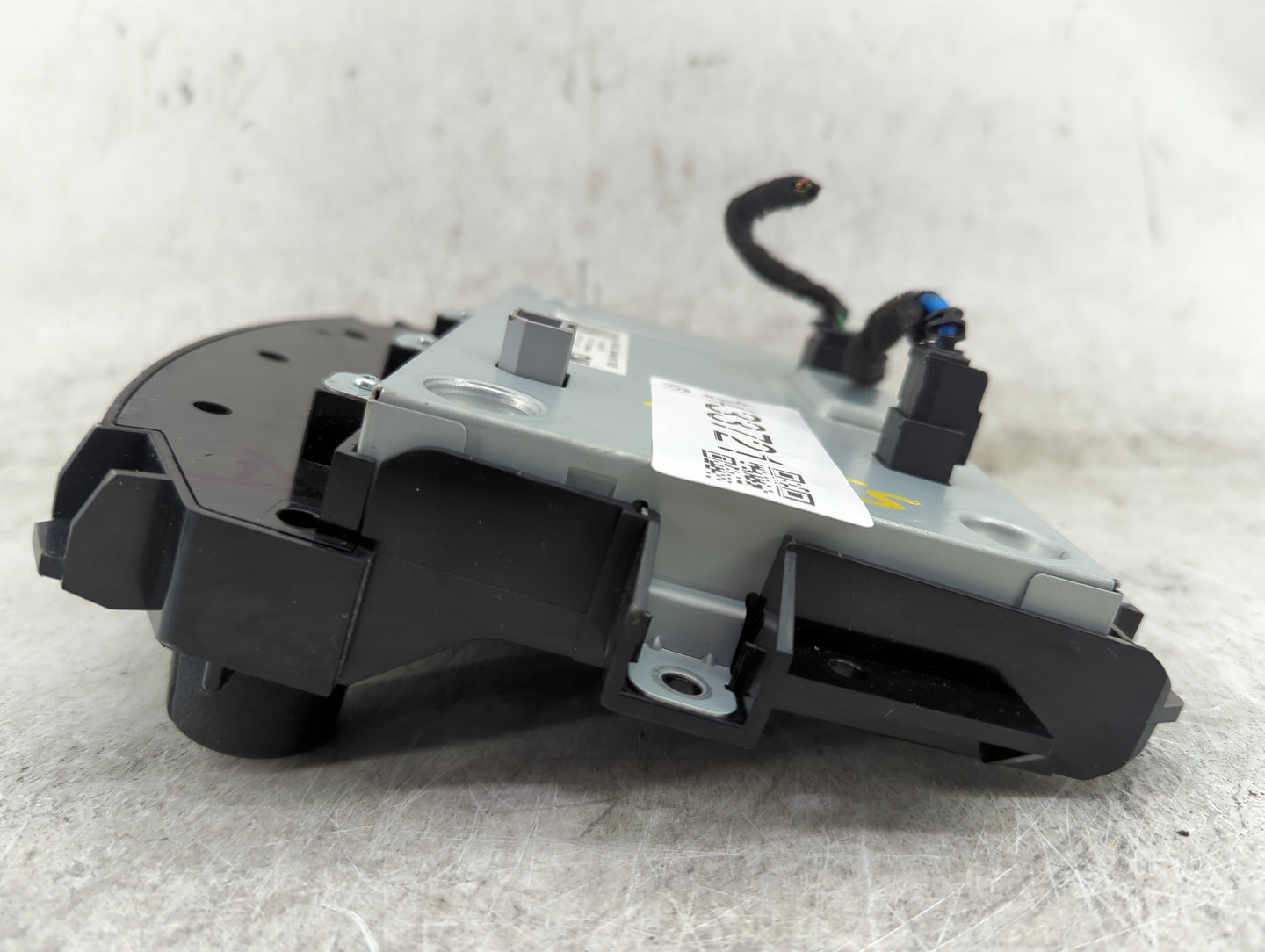 2014-2016 Buick Lacrosse Radio AM FM Cd Player Receiver Replacement P/N:26681490 Fits Fits 2014 2015 2016 OEM Used Auto Part