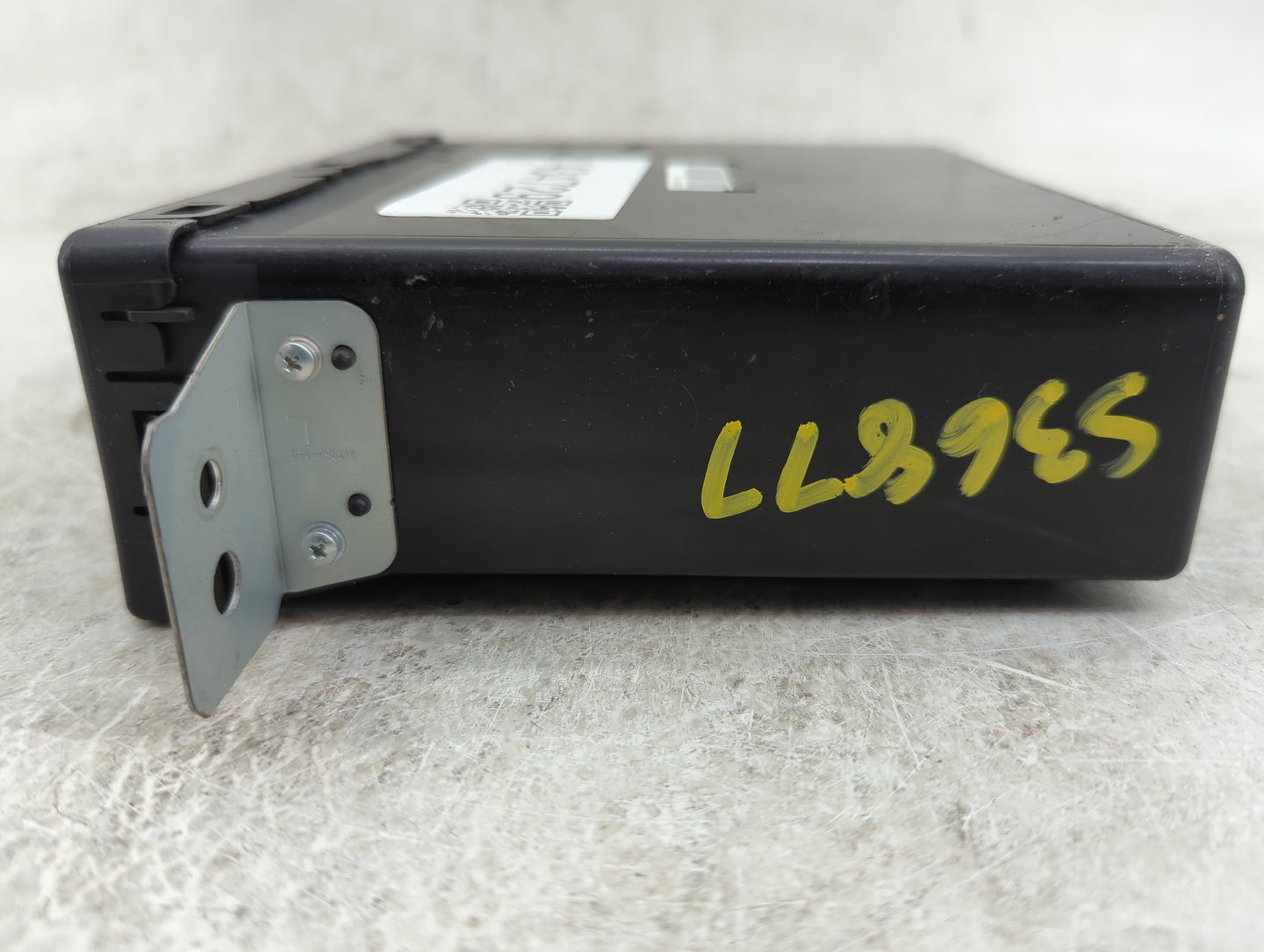 2015-2016 Buick Lacrosse Radio AM FM Cd Player Receiver Replacement P/N:84016435 1130006261010I Fits OEM Used Auto Parts - O