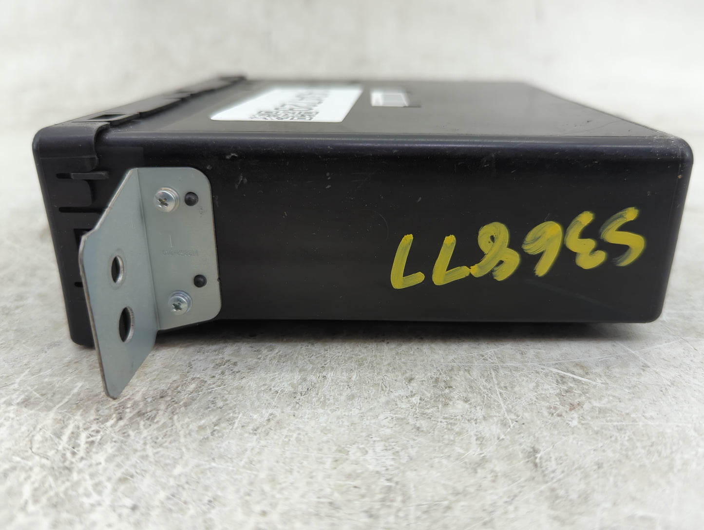 2015-2016 Buick Lacrosse Radio AM FM Cd Player Receiver Replacement P/N:84016435 1130006261010I Fits OEM Used Auto Parts - O