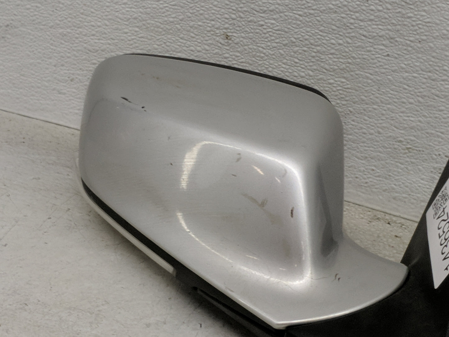 2014-2016 Buick Lacrosse Passenger Side View Mirror - Right Door Mirror OEM Used - Oemusedautoparts1.com