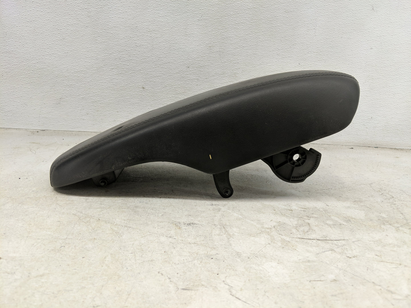 2016 Buick Lacrosse Center Console Armrest Cover Lid Fits OEM Used Auto Parts - Oemusedautoparts1.com