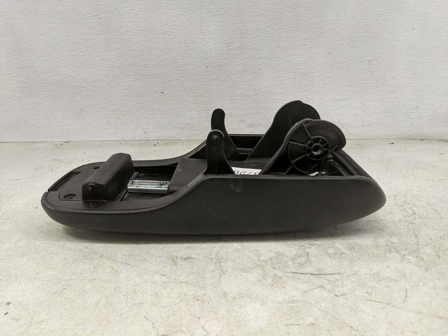 2016 Buick Lacrosse Center Console Armrest Cover Lid Fits OEM Used Auto Parts - Oemusedautoparts1.com