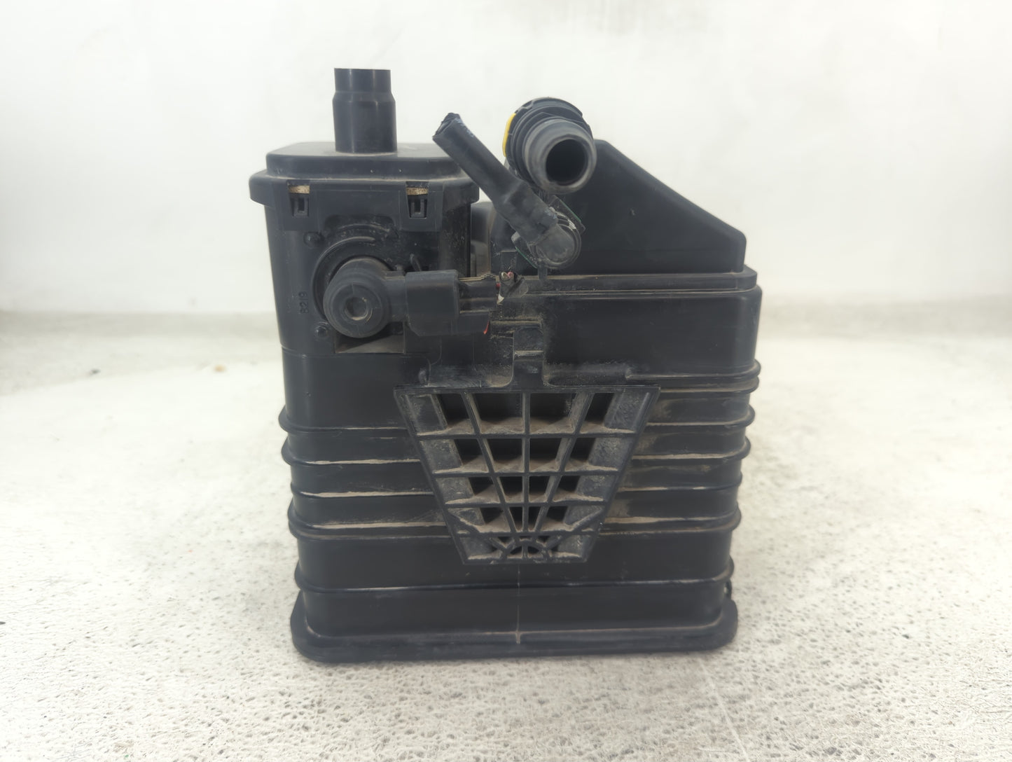 2016 Buick Lacrosse Fuel Vapor Charcoal Canister - Oemusedautoparts1.com