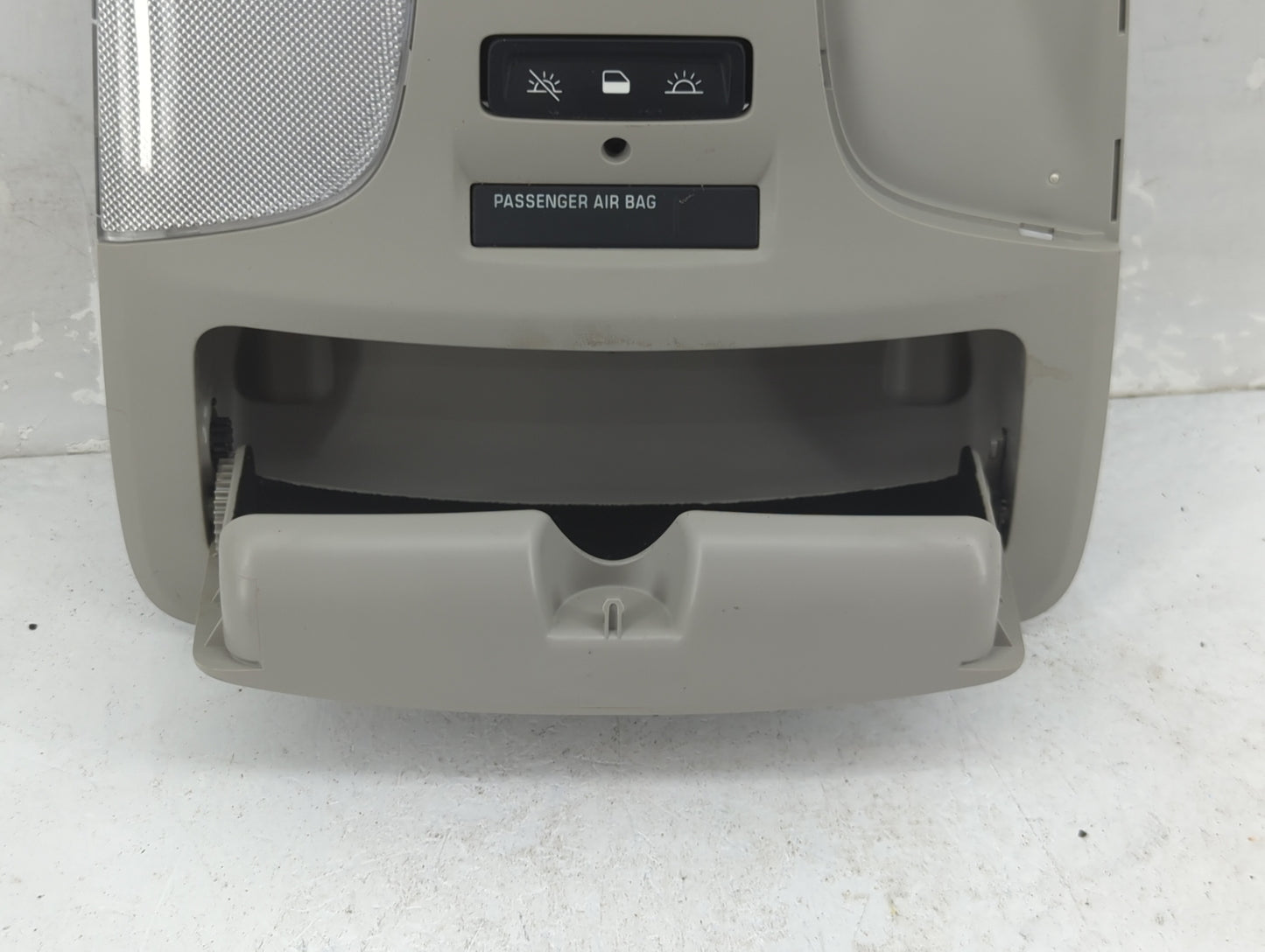 2016 Buick Lacrosse Overhead Roof Console - Oemusedautoparts1.com