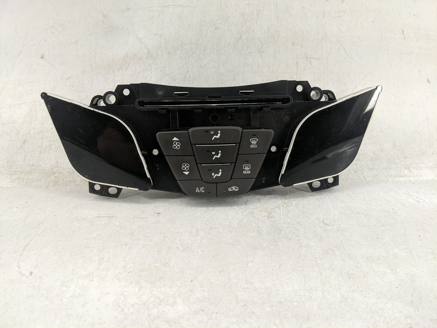 2014-2016 Buick Lacrosse Climate Control Module Temperature AC/Heater Replacement P/N:26679455 YP46-10 Fits Fits 2014 2015 2