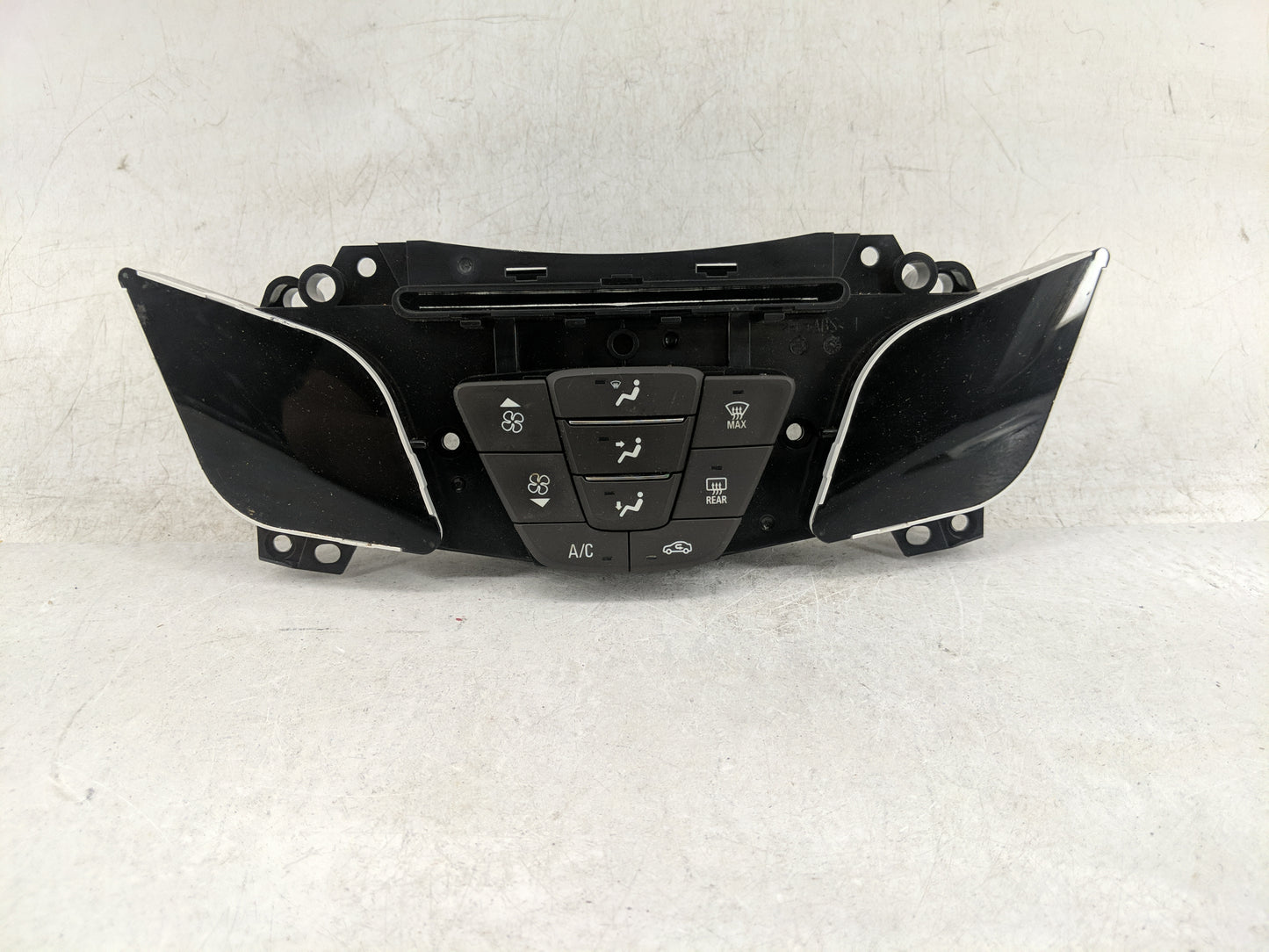 2014-2016 Buick Lacrosse Climate Control Module Temperature AC/Heater Replacement P/N:26679455 YP46-10 Fits Fits 2014 2015 2