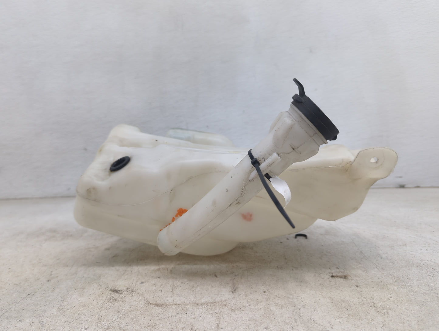 2010-2016 Buick Lacrosse Windshield Washer Fluid Reservoir Bottle Oem 1474079 - Oemusedautoparts1.com