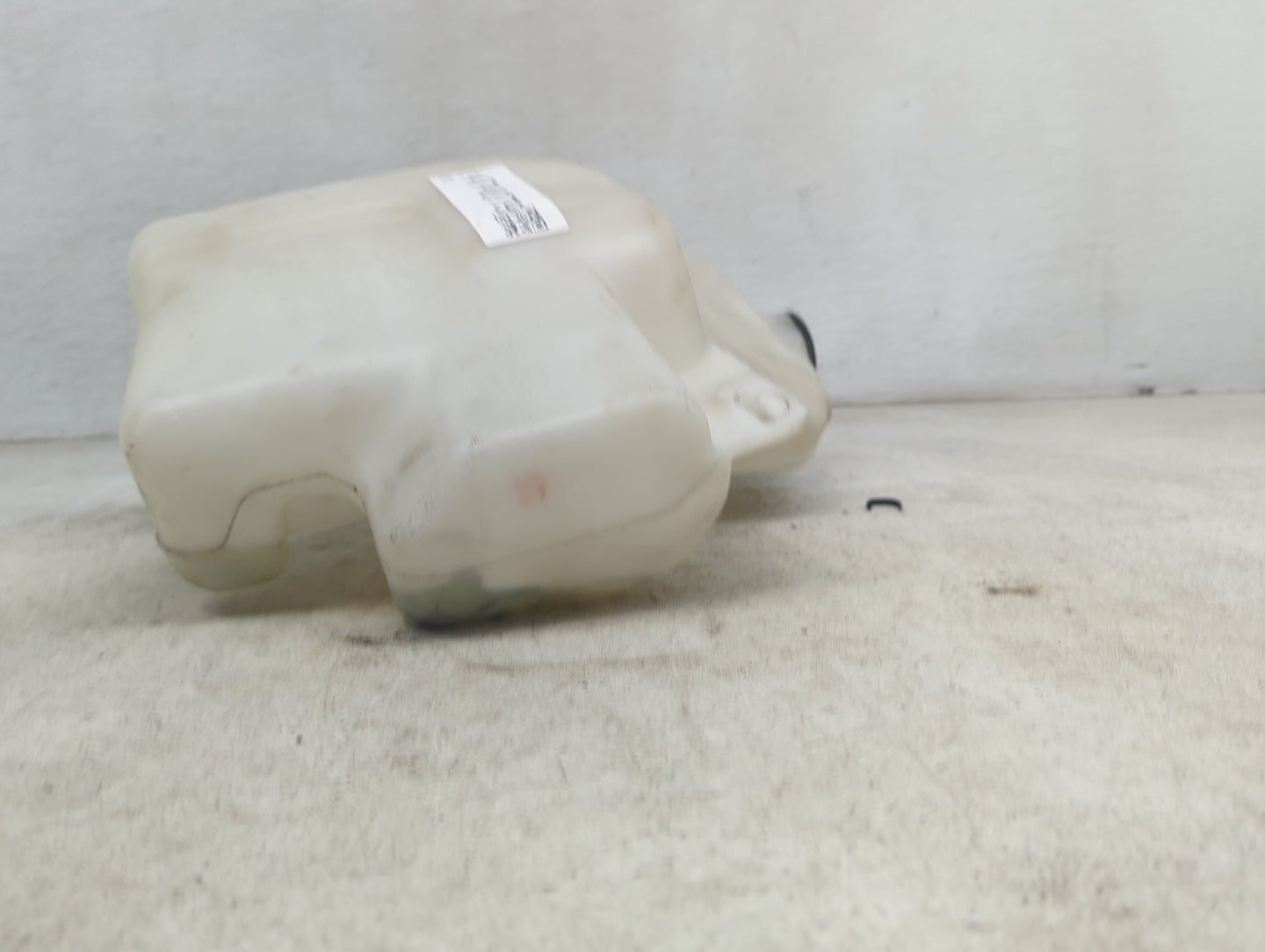 2010-2016 Buick Lacrosse Windshield Washer Fluid Reservoir Bottle Oem 1474079 - Oemusedautoparts1.com
