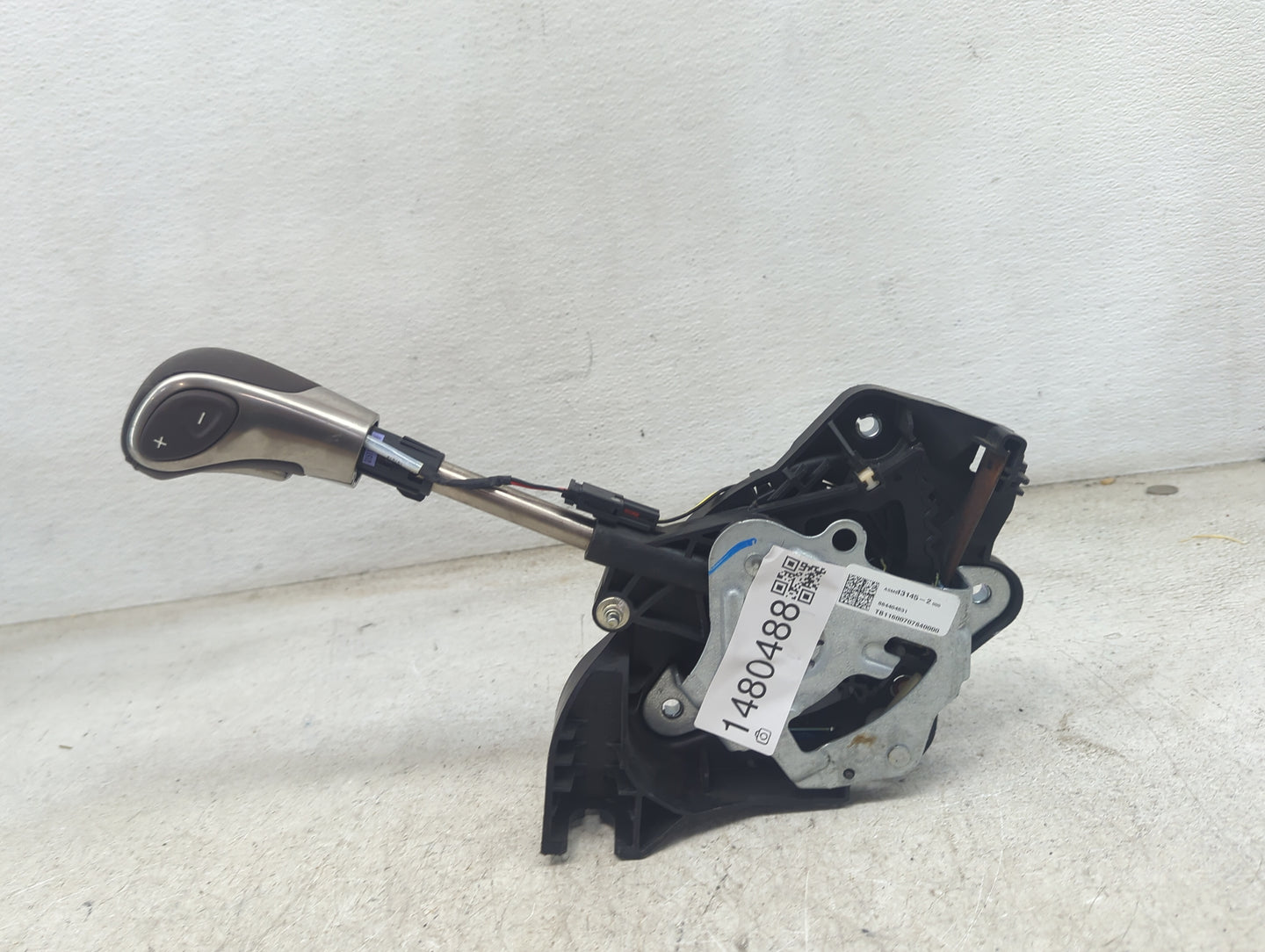 2016 Buick Lacrosse Floor Console Assembly Shifter - Oemusedautoparts1.com