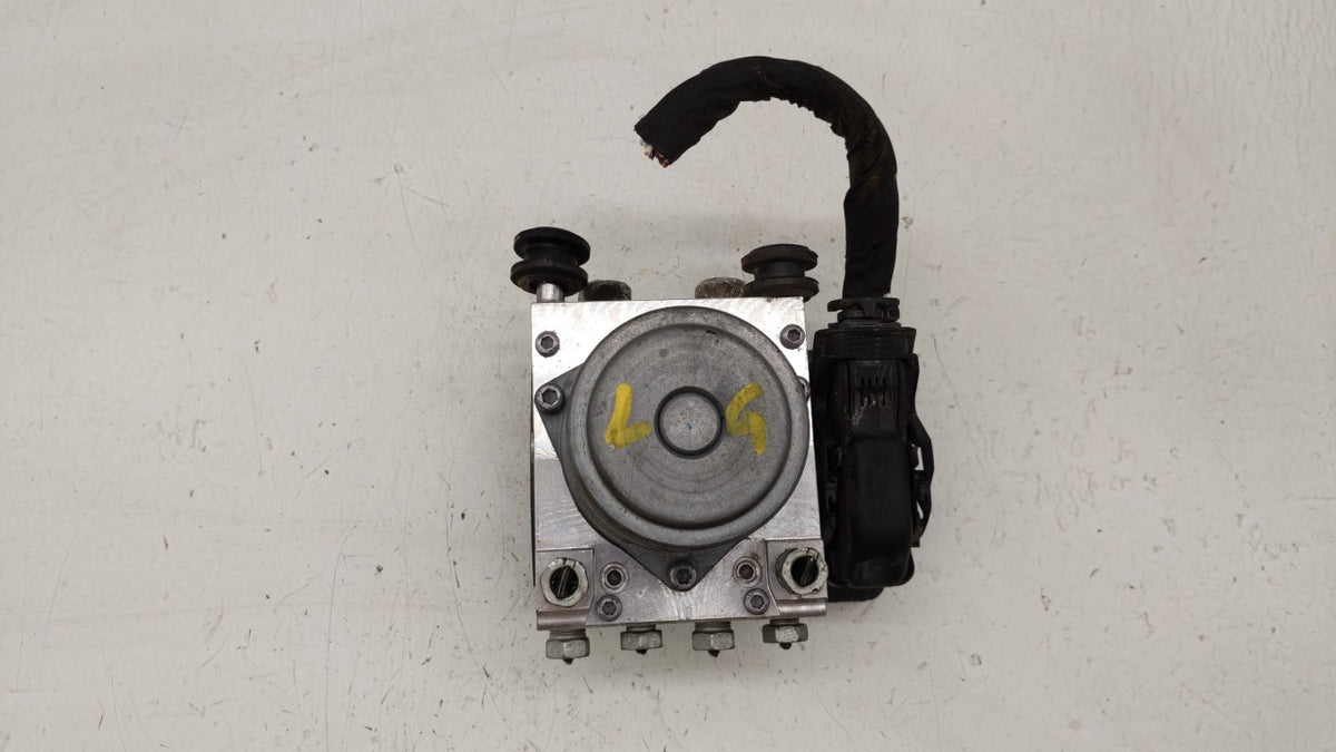 2016 Buick Lacrosse Anti-Lock Brake ABS Pump Module Actuator OEM P/N:23321783 23321781 Fits Fits 2017 OEM Used Auto Parts - 