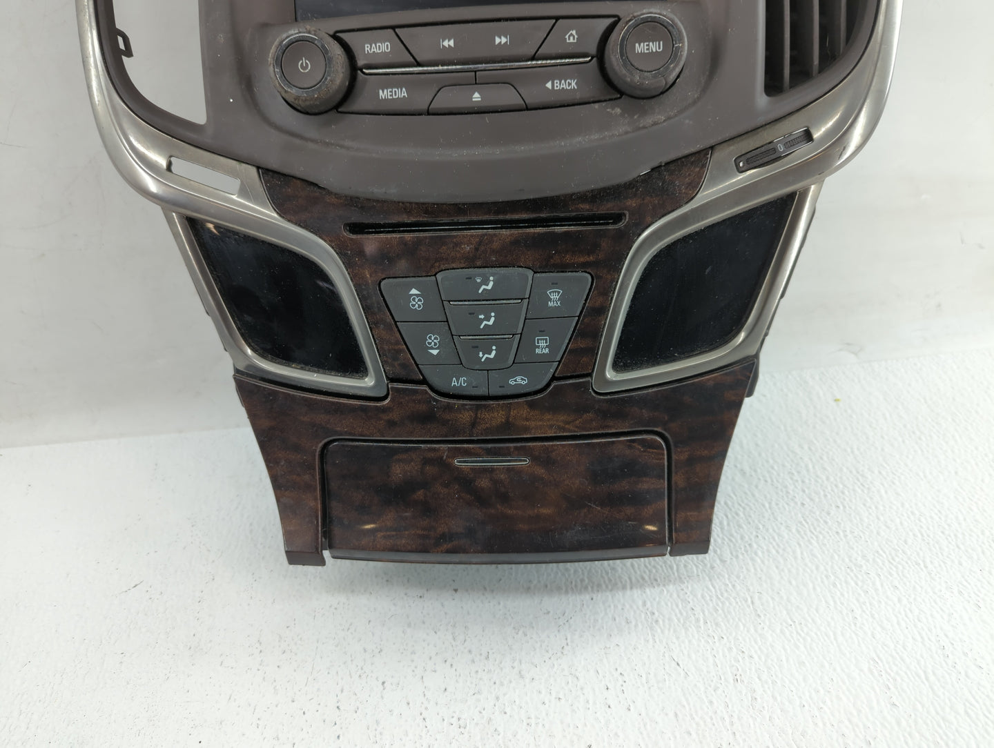 Buick Lacrosse Radio Control Panel - Oemusedautoparts1.com