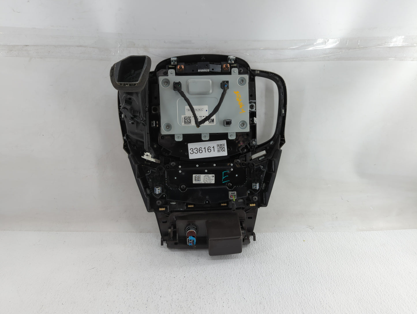 Buick Lacrosse Radio Control Panel - Oemusedautoparts1.com