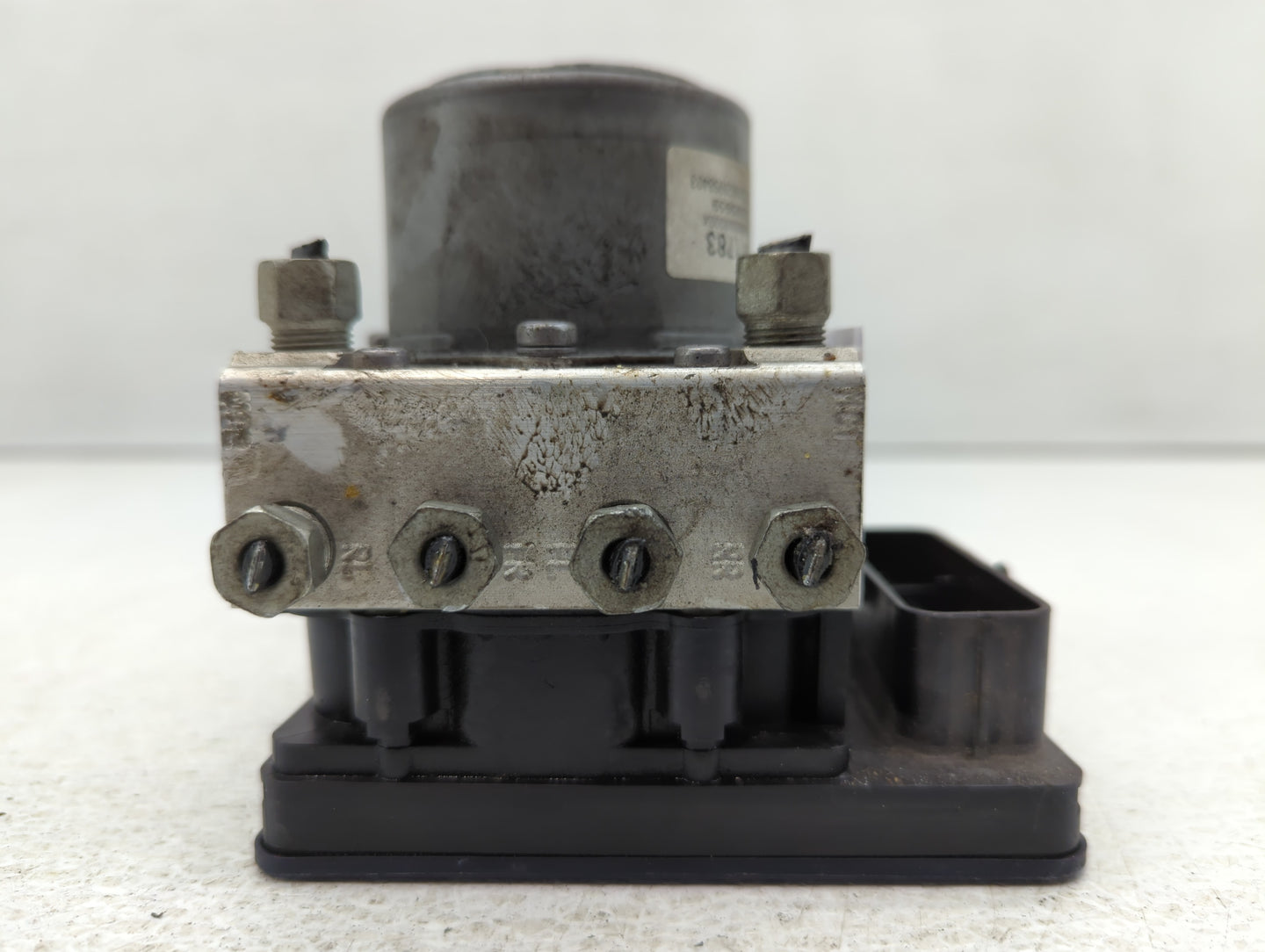 2016 Buick Lacrosse ABS Pump Control Module Replacement P/N:23321783 Fits Fits 2017 OEM Used Auto Parts - Oemusedautoparts1.