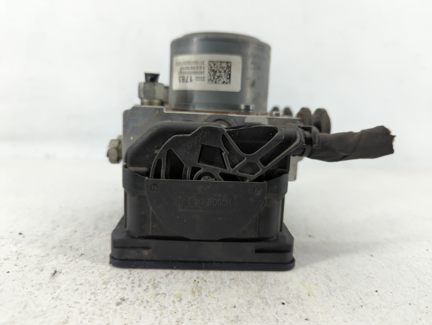 2016 Buick Lacrosse ABS Pump Control Module Replacement P/N:23321783 Fits Fits 2017 OEM Used Auto Parts - Oemusedautoparts1.