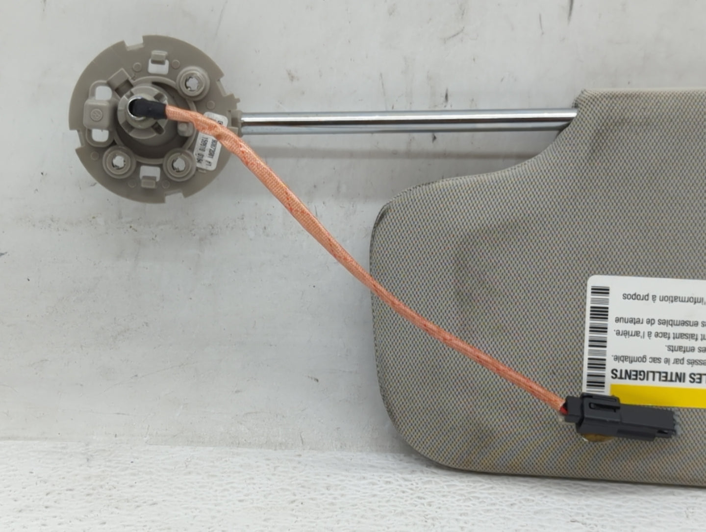 2016 Buick Lacrosse Sun Visor Shade Replacement Passenger Right Mirror Fits OEM Used Auto Parts - Oemusedautoparts1.com