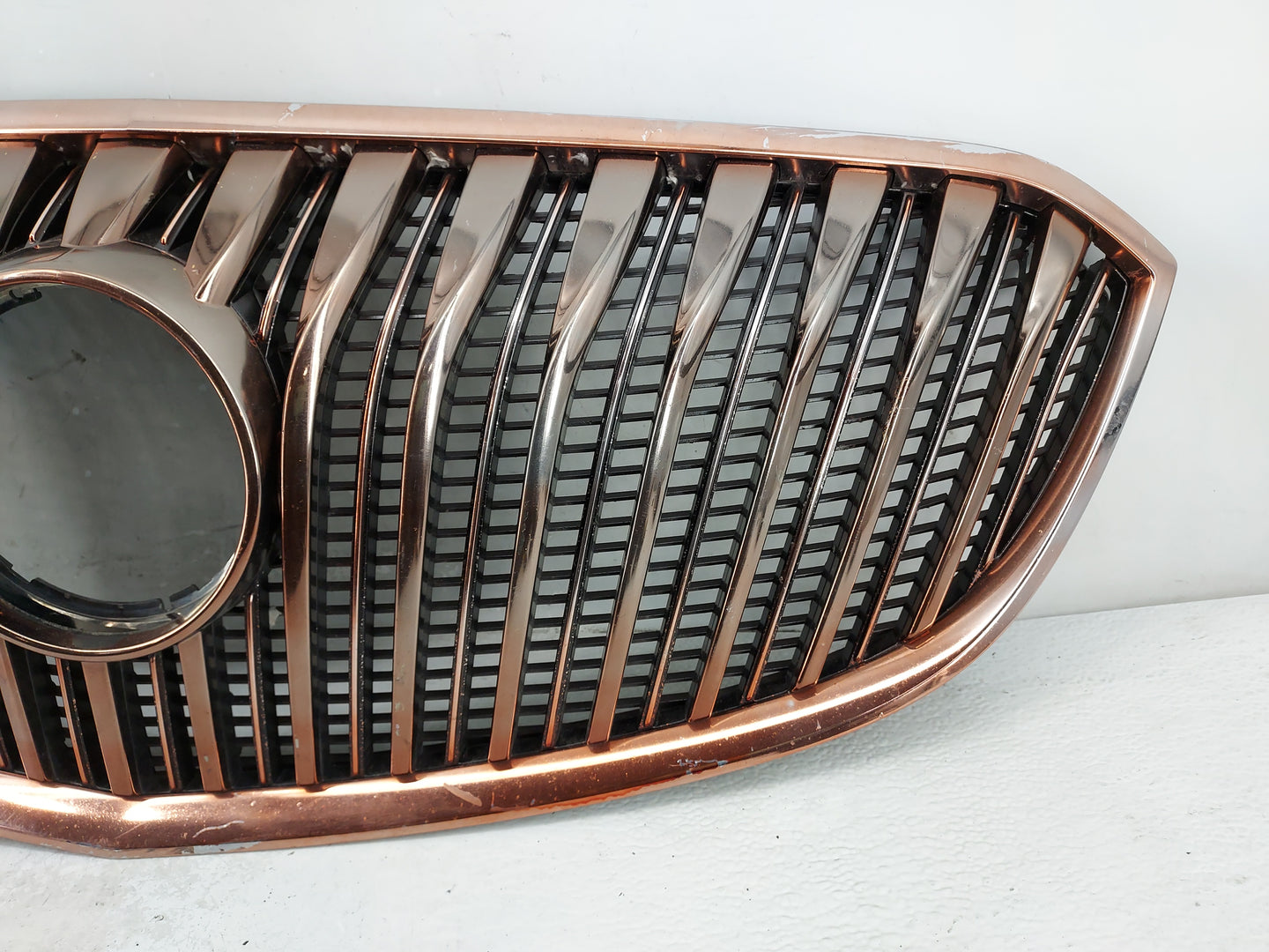 2014-2016 Buick Lacrosse Front Grille Bumper Not Included - Oemusedautoparts1.com