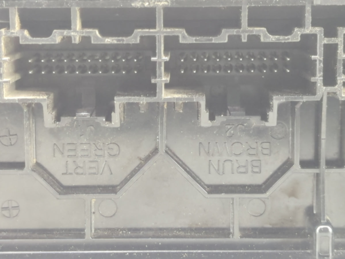 2014-2016 Buick Lacrosse Body Control Module Bcm Inner Cabin Fuse Box 905921 - Oemusedautoparts1.com