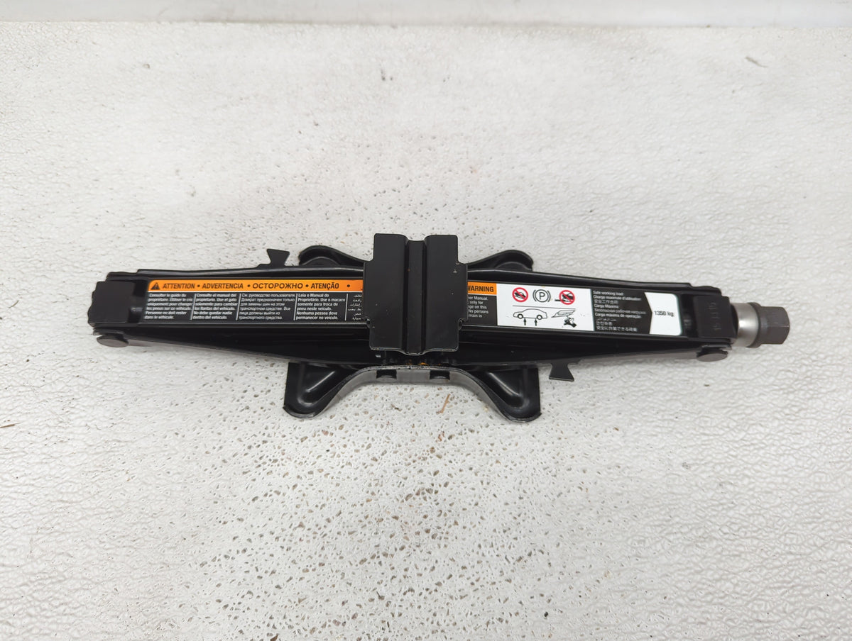 2016 Buick Regal Spare Scissor Car Jack 1081859 - Oemusedautoparts1.com