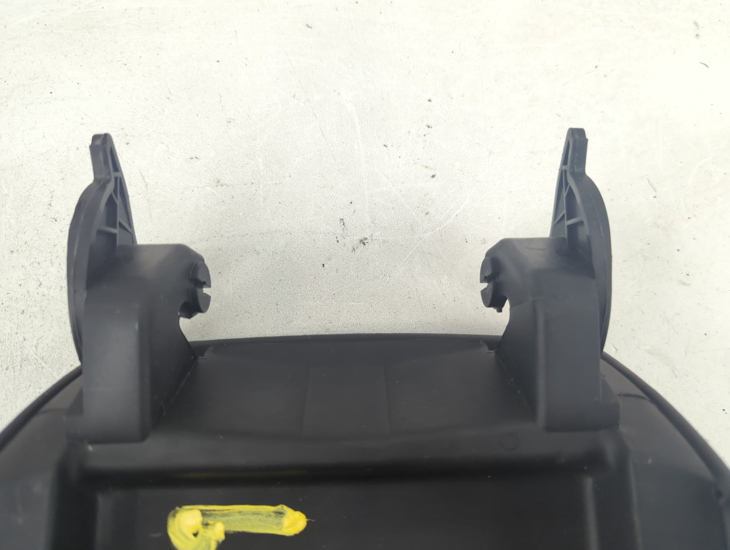2016-2017 Buick Regal Center Console Armrest Cover Lid Fits Fits 2016 2017 OEM Used Auto Parts - Oemusedautoparts1.com