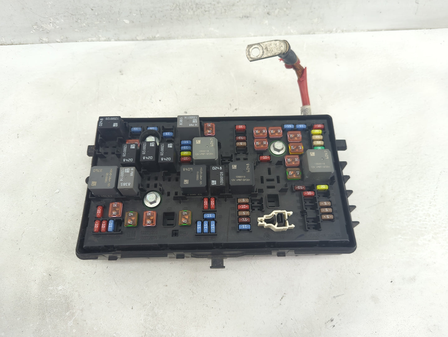 2014-2017 Buick Regal Fusebox Fuse Box Panel Relay Module Fits Fits 2014 2015 2016 2017 OEM Used Auto Parts - Oemusedautopar