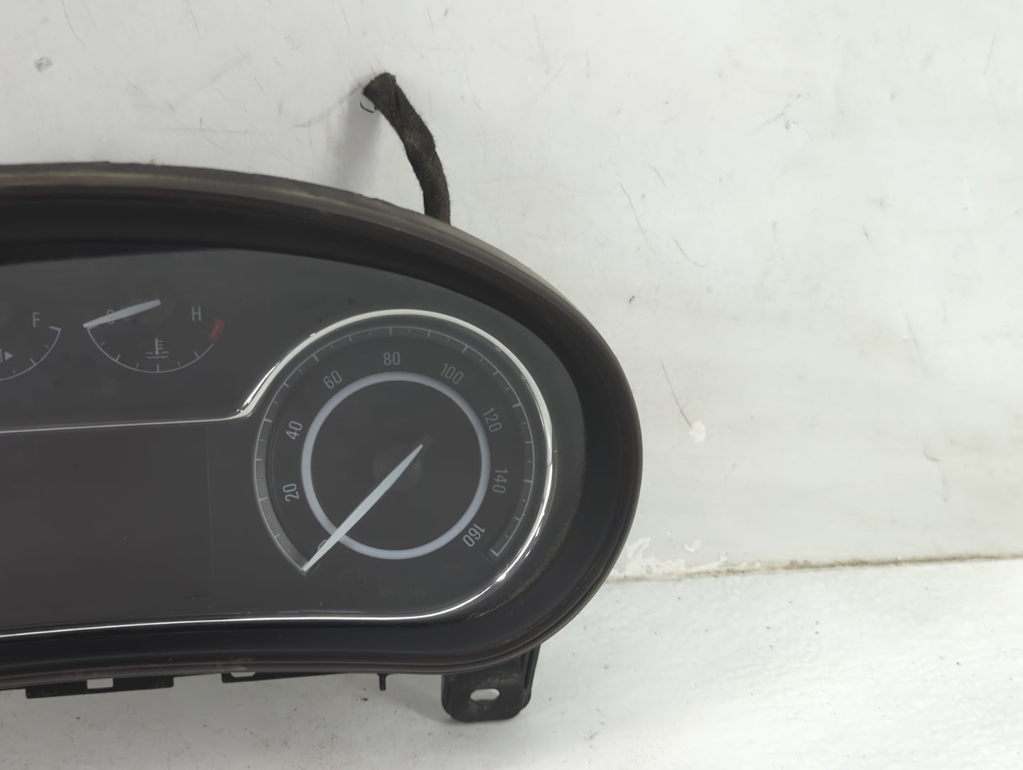 2016 Buick Regal Instrument Cluster Speedometer Gauges P/N:23348234 175597137, GM-0036-201-MR-CA0A Fits OEM Used Auto Parts 