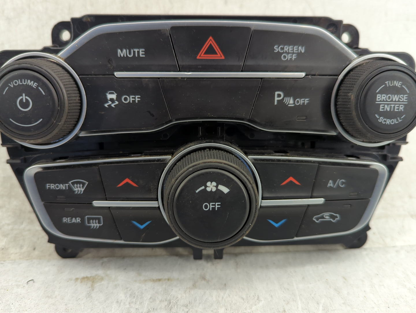 2014-2016 Buick Regal Climate Control Module Temperature AC/Heater Replacement P/N:P68293615AD 30650115 Fits Fits 2014 2015 