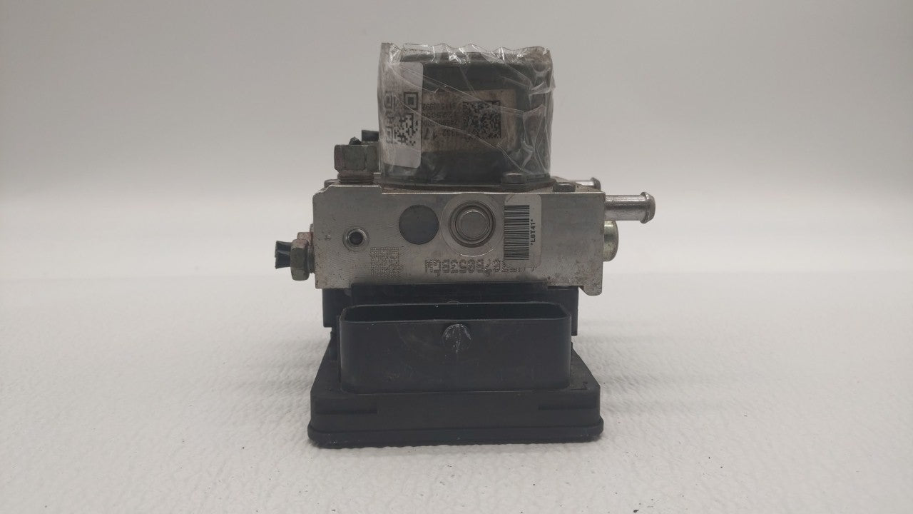 2016-2017 Buick Regal ABS Pump Control Module Replacement P/N:23321783 23321781 Fits Fits 2016 2017 OEM Used Auto Parts - Oe