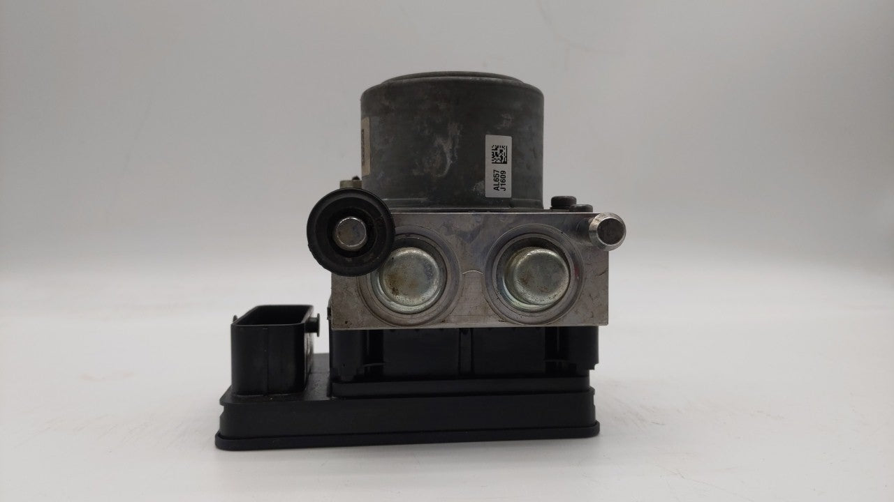 2016-2017 Buick Regal ABS Pump Control Module Replacement P/N:23321783 23321781 Fits Fits 2016 2017 OEM Used Auto Parts - Oe