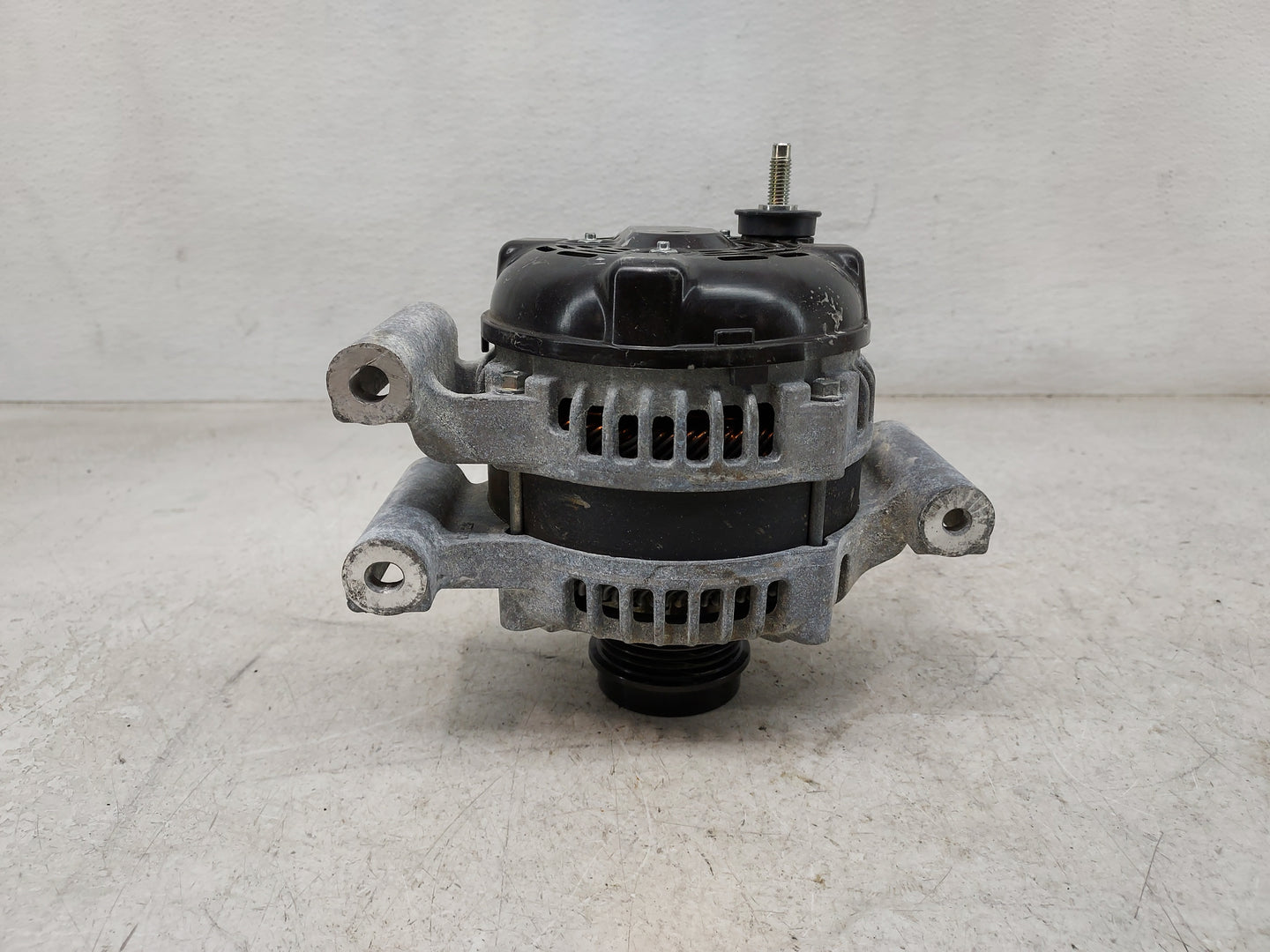2014-2017 Buick Regal Alternator Replacement Generator Charging Assembly Engine OEM P/N:TN104210-1902 13592810 Fits OEM Used