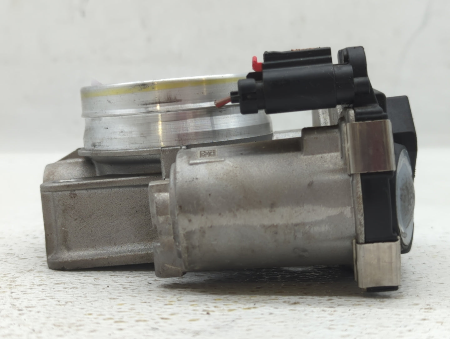 2014-2017 Buick Regal Throttle Body P/N:12627067DA Fits Fits 2013 2014 2015 2016 2017 2018 2019 2020 2021 OEM Used Auto Part