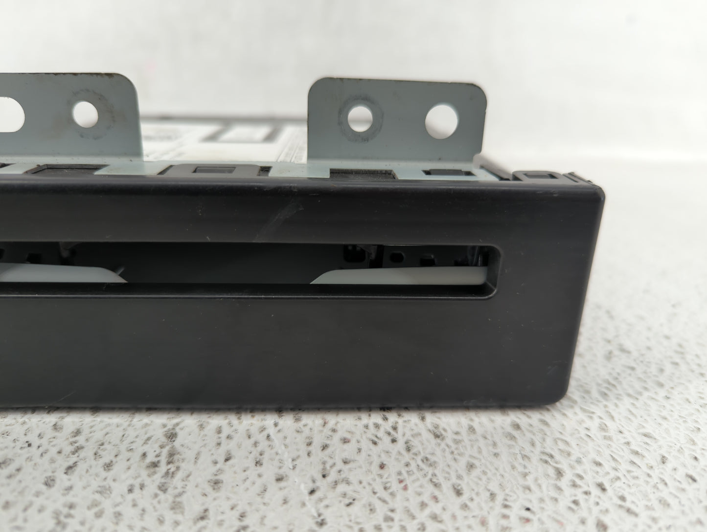 2015-2017 Buick Regal Am Fm Cd Player Radio Receiver - Oemusedautoparts1.com