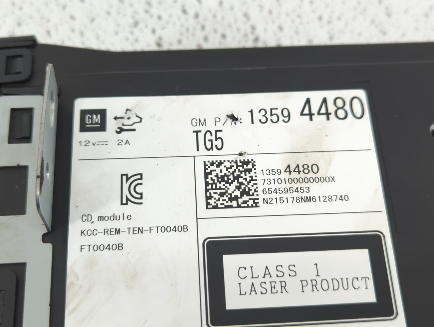 2015-2017 Buick Regal Am Fm Cd Player Radio Receiver - Oemusedautoparts1.com