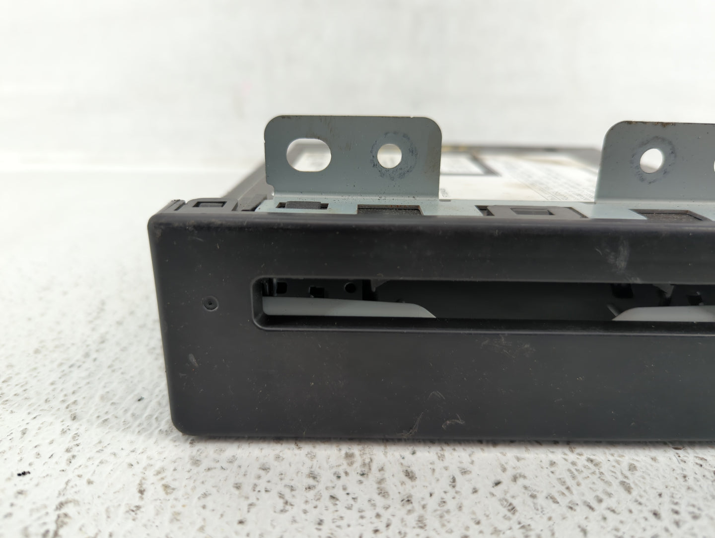 2015-2017 Buick Regal Am Fm Cd Player Radio Receiver - Oemusedautoparts1.com