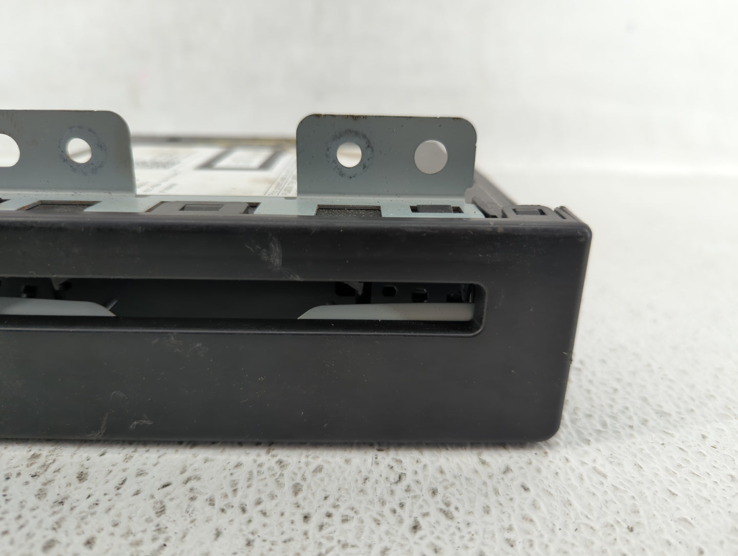 2015-2017 Buick Regal Am Fm Cd Player Radio Receiver - Oemusedautoparts1.com