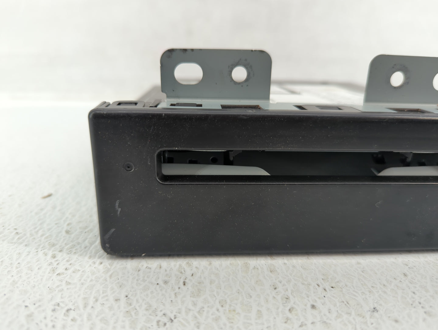 2015-2017 Buick Regal Am Fm Cd Player Radio Receiver - Oemusedautoparts1.com