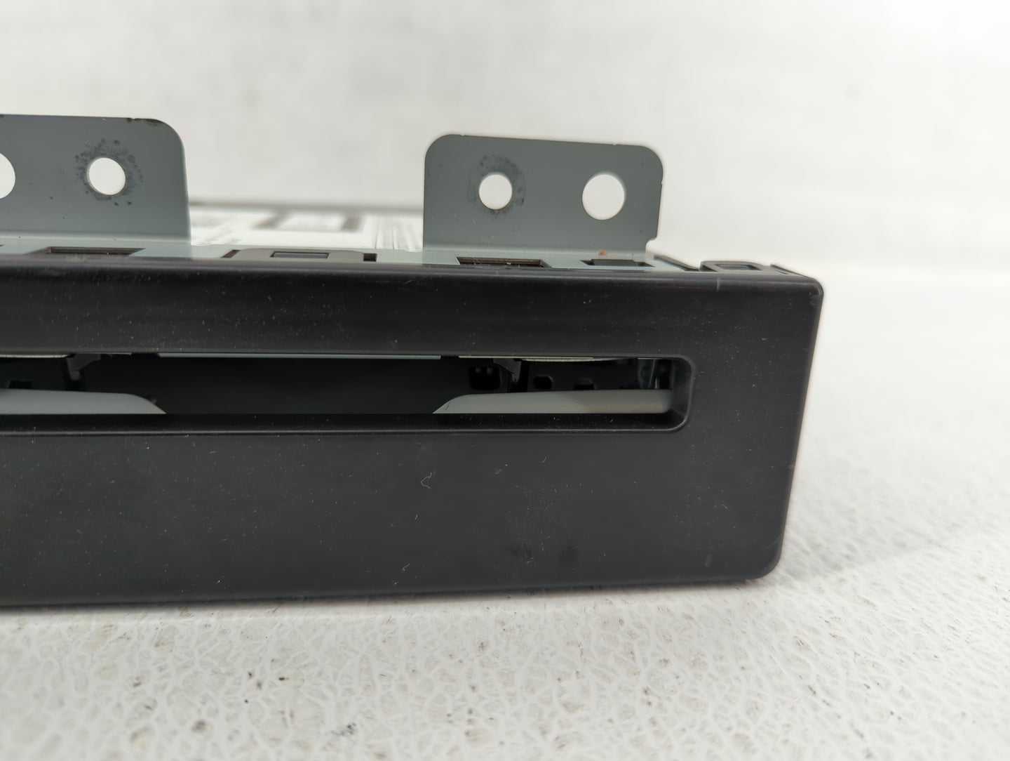 2015-2017 Buick Regal Am Fm Cd Player Radio Receiver - Oemusedautoparts1.com