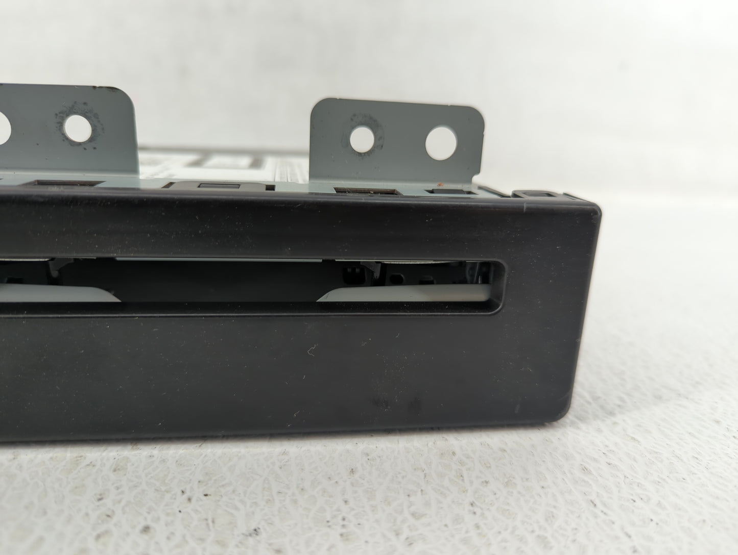 2015-2017 Buick Regal Am Fm Cd Player Radio Receiver - Oemusedautoparts1.com