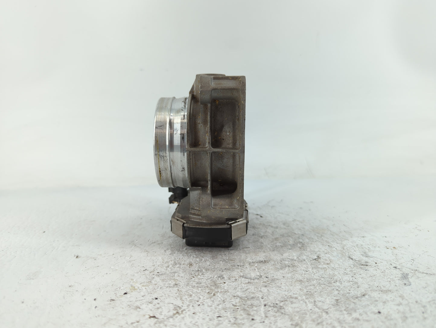 2014-2017 Buick Regal Throttle Body P/N:12627067DA Fits Fits 2013 2014 2015 2016 2017 2018 2019 2020 2021 OEM Used Auto Part